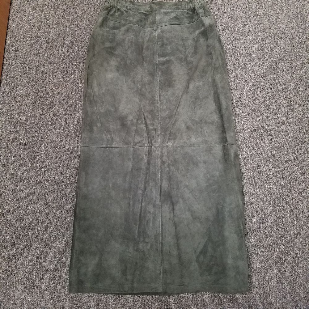 Drapers & Damons dark olive green size 8 100% leather (feels like suade)skirt. - Picture 5 of 11